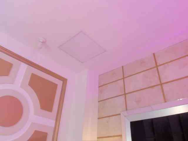 SpicyEla webcam