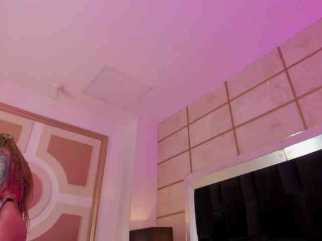 SpicyEla webcam