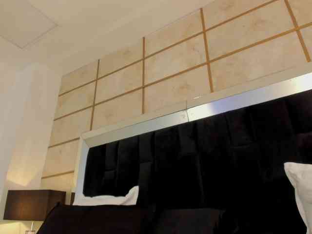 SpicyEla webcam