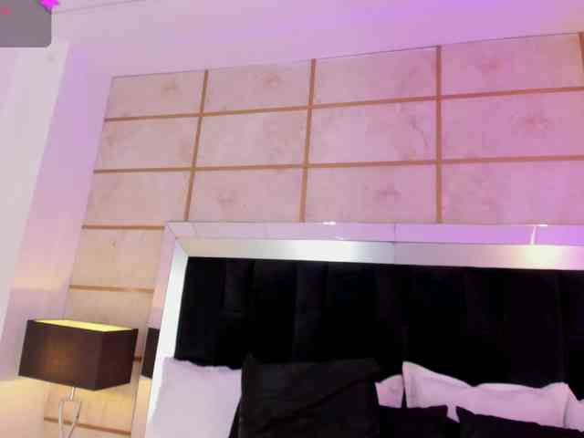 SpicyEla webcam