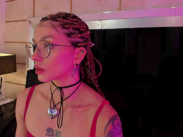 SpicyEla webcam