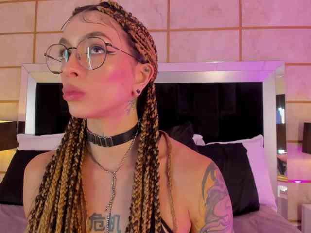 Модель: SpicyEla