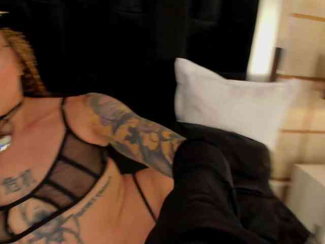 SpicyEla webcam
