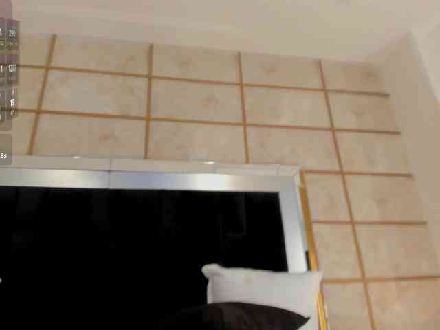 SpicyEla webcam