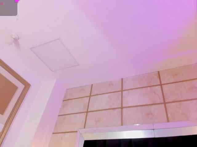 SpicyEla webcam