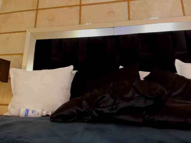 SpicyEla webcam