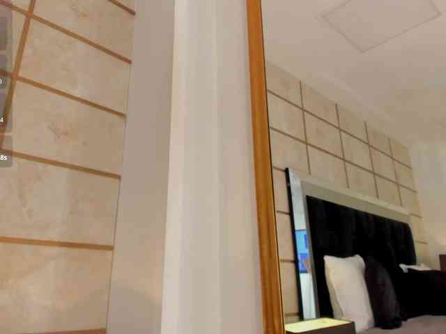 SpicyEla webcam