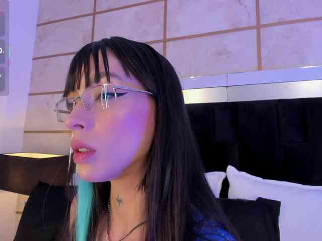 SpicyEla webcam