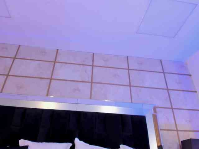 SpicyEla webcam