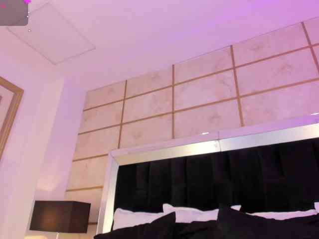 SpicyEla webcam