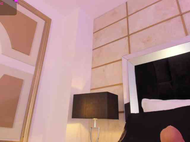 SpicyEla webcam
