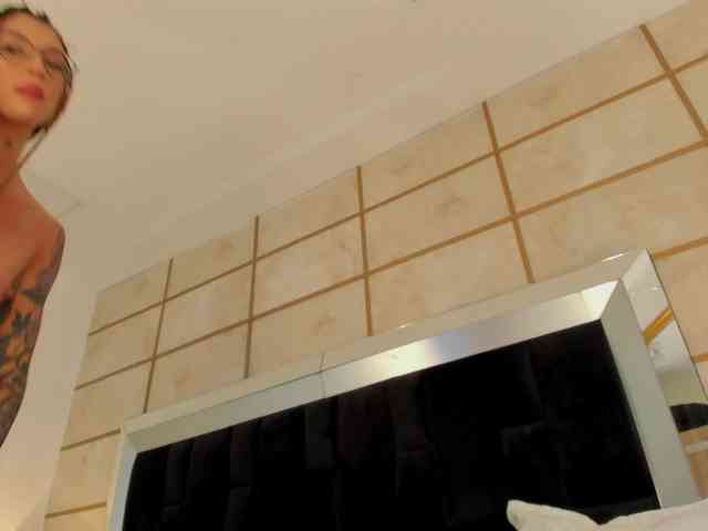 SpicyEla webcam