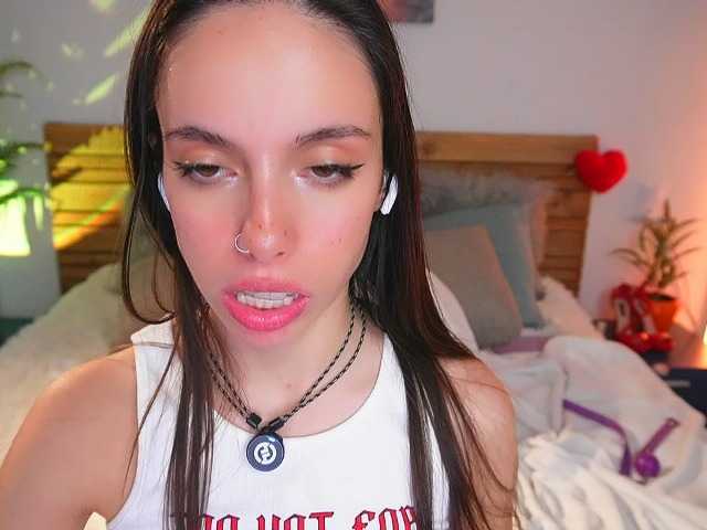 cutedayna's BongaCams show and profile