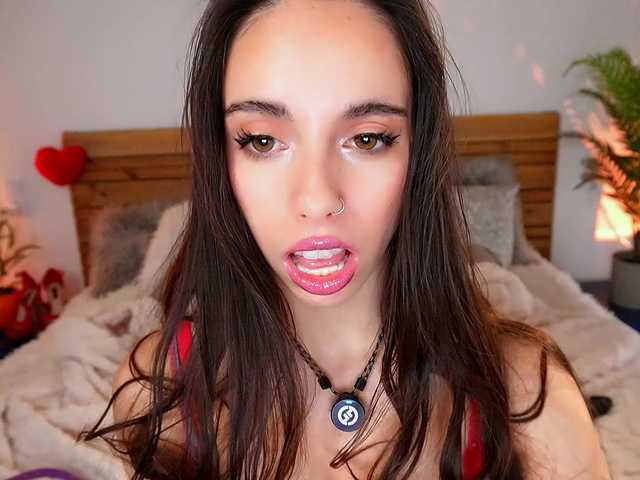 cutedayna's BongaCams show and profile