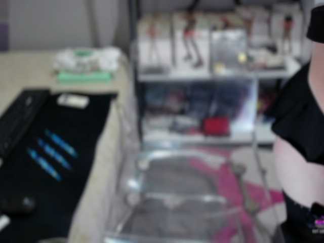 Bisexyeliz35's BongaCams show and profile