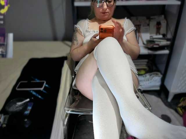 Bisexyeliz35's BongaCams show and profile