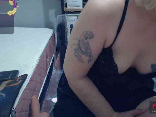Bisexyeliz35 webcam
