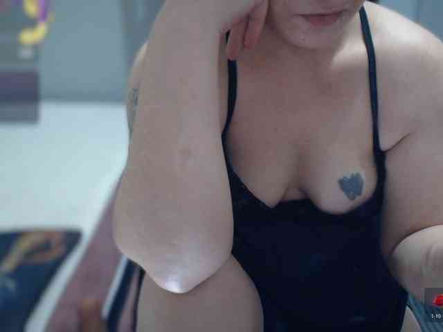 Bisexyeliz35 webcam