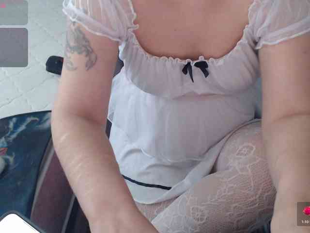Bisexyeliz35 webcam