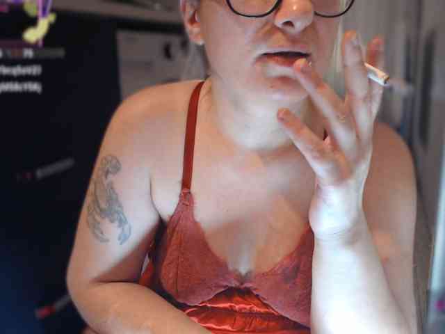 Bisexyeliz35 webcam