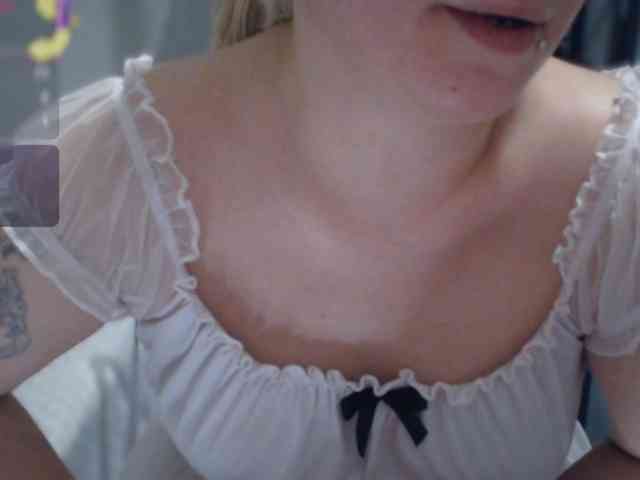 Bisexyeliz35 webcam