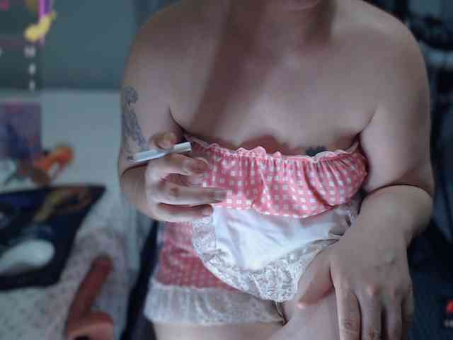 Bisexyeliz35 webcam