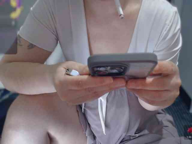 Bisexyeliz35 webcam