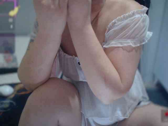 Bisexyeliz35 webcam