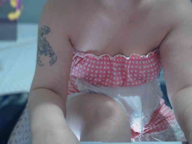 Bisexyeliz35 webcam