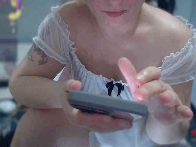 Bisexyeliz35 webcam