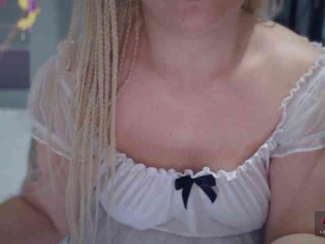 Bisexyeliz35 webcam