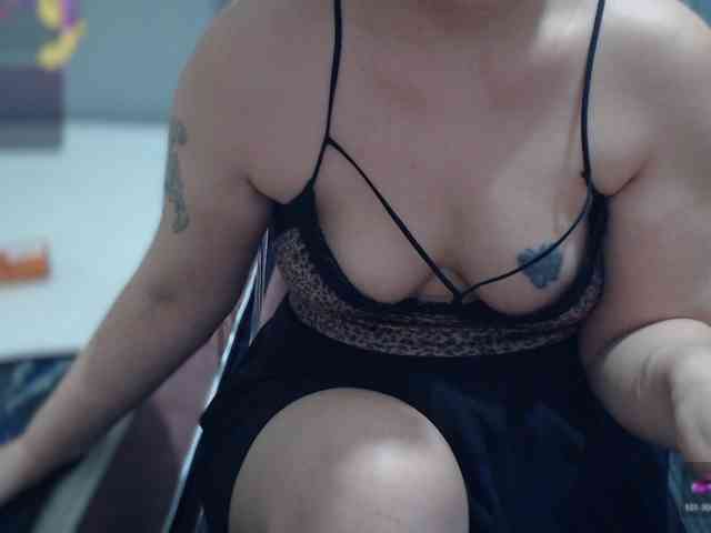 Bisexyeliz35 webcam