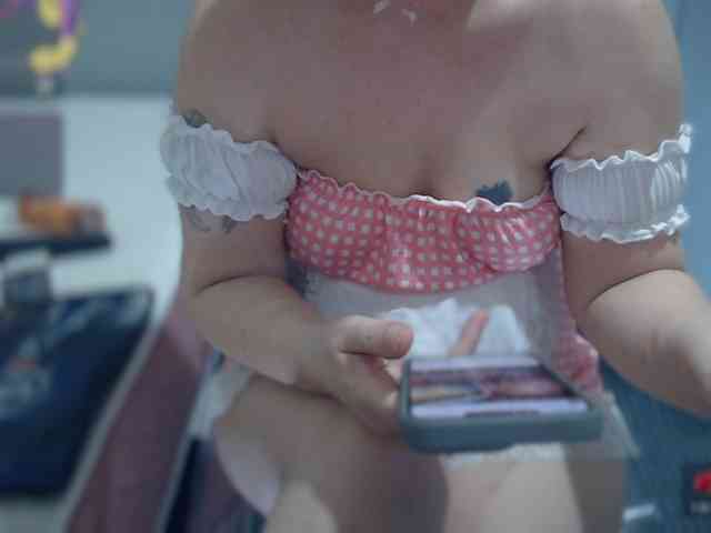 Bisexyeliz35 webcam