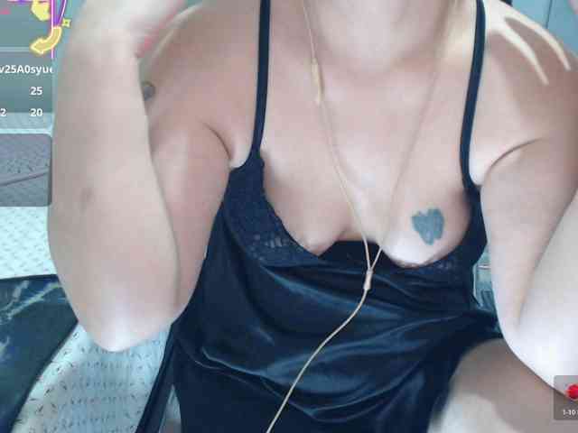 Bisexyeliz35 webcam