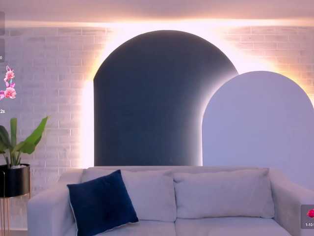 AnaisNin1 on BongaCams 