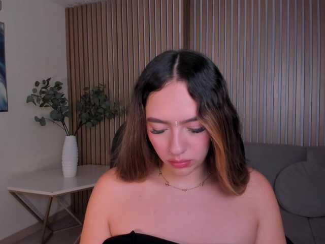 BellaRose's BongaCams show and profile