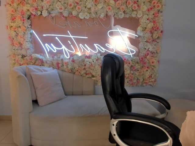 BellaRose's BongaCams show and profile