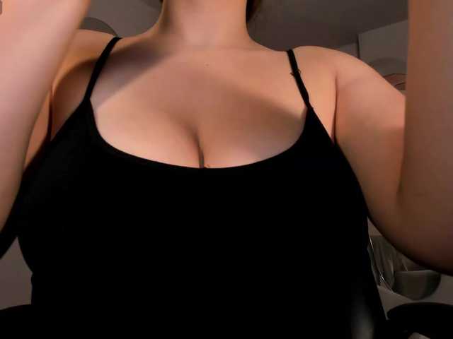 BellaRose's BongaCams show and profile