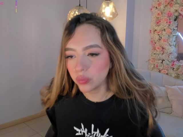 BellaRose's BongaCams show and profile