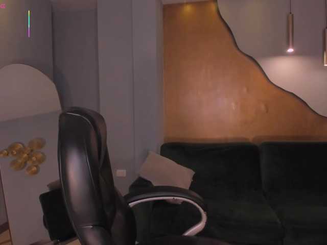 BellaRose's BongaCams show and profile