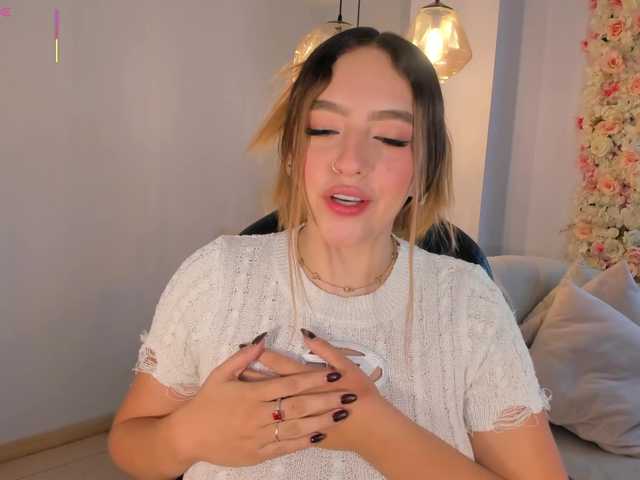 BellaRose's BongaCams show and profile