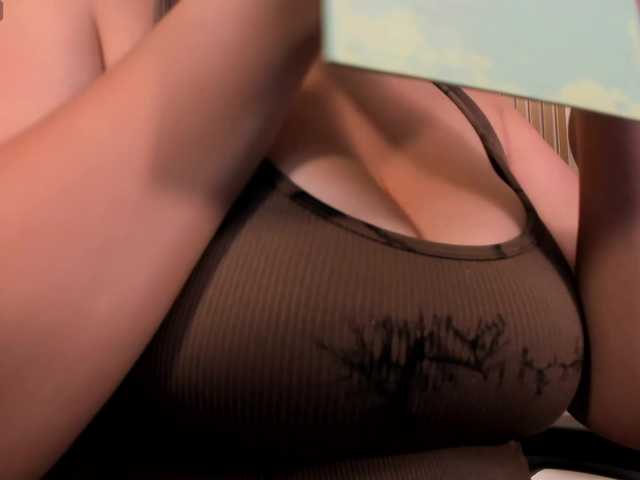 BellaRose's BongaCams show and profile