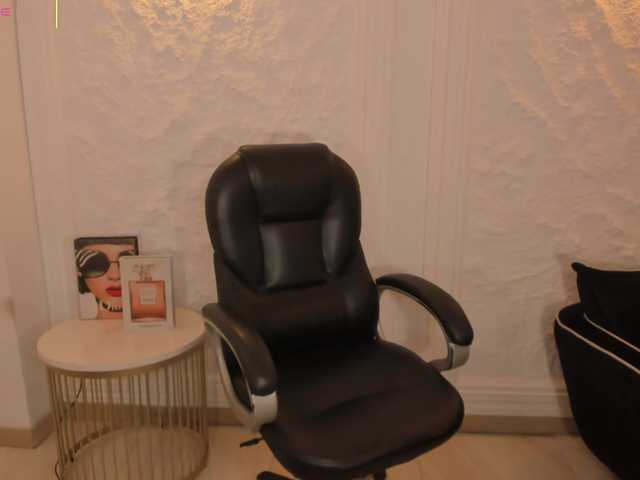 BellaRose's BongaCams show and profile