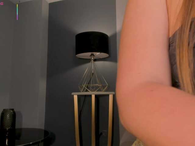 BellaRose's BongaCams show and profile