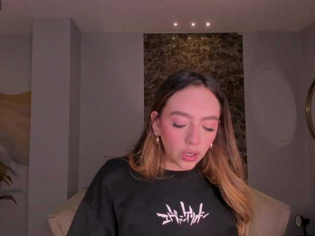 BellaRose's BongaCams show and profile