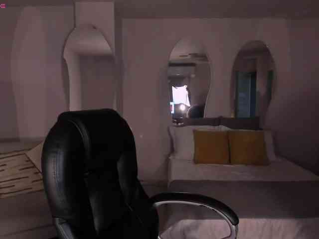 BellaRose webcam