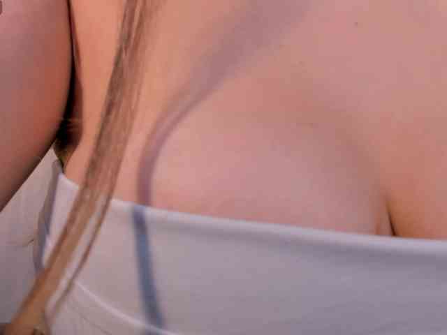 BellaRose webcam