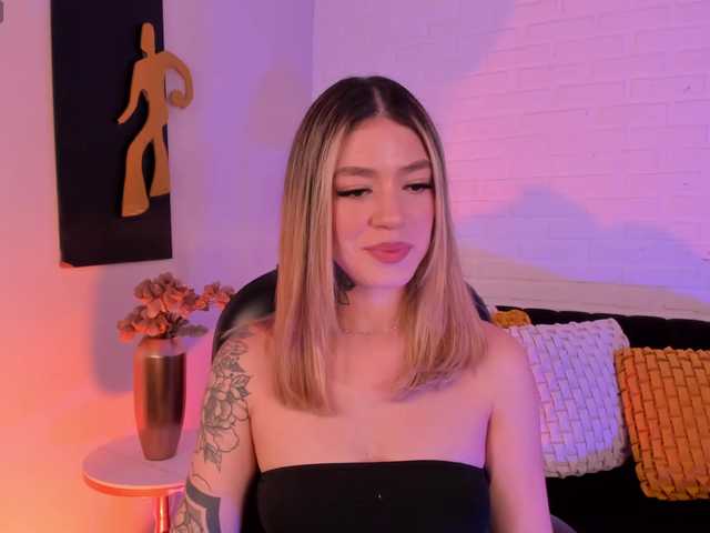 ViolettHansson's BongaCams show and profile