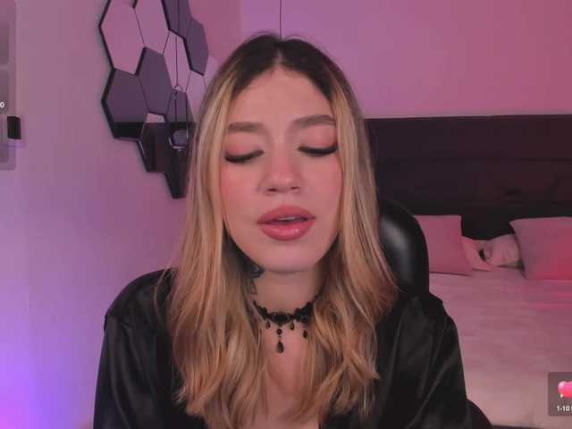 ViolettHansson's BongaCams show and profile