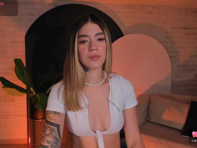 ViolettHansson's BongaCams show and profile
